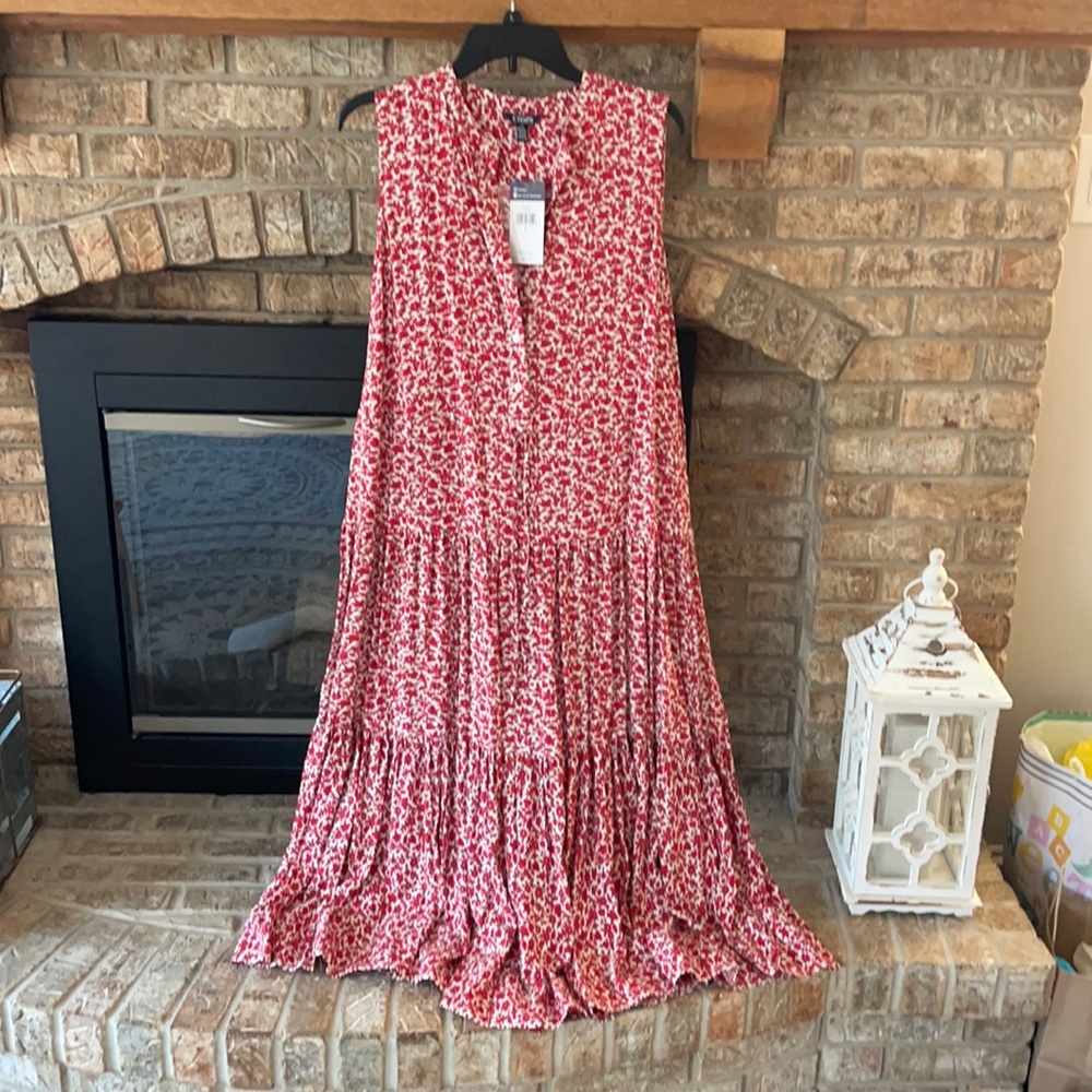 Cute Chaps maxi dress ties around the waist